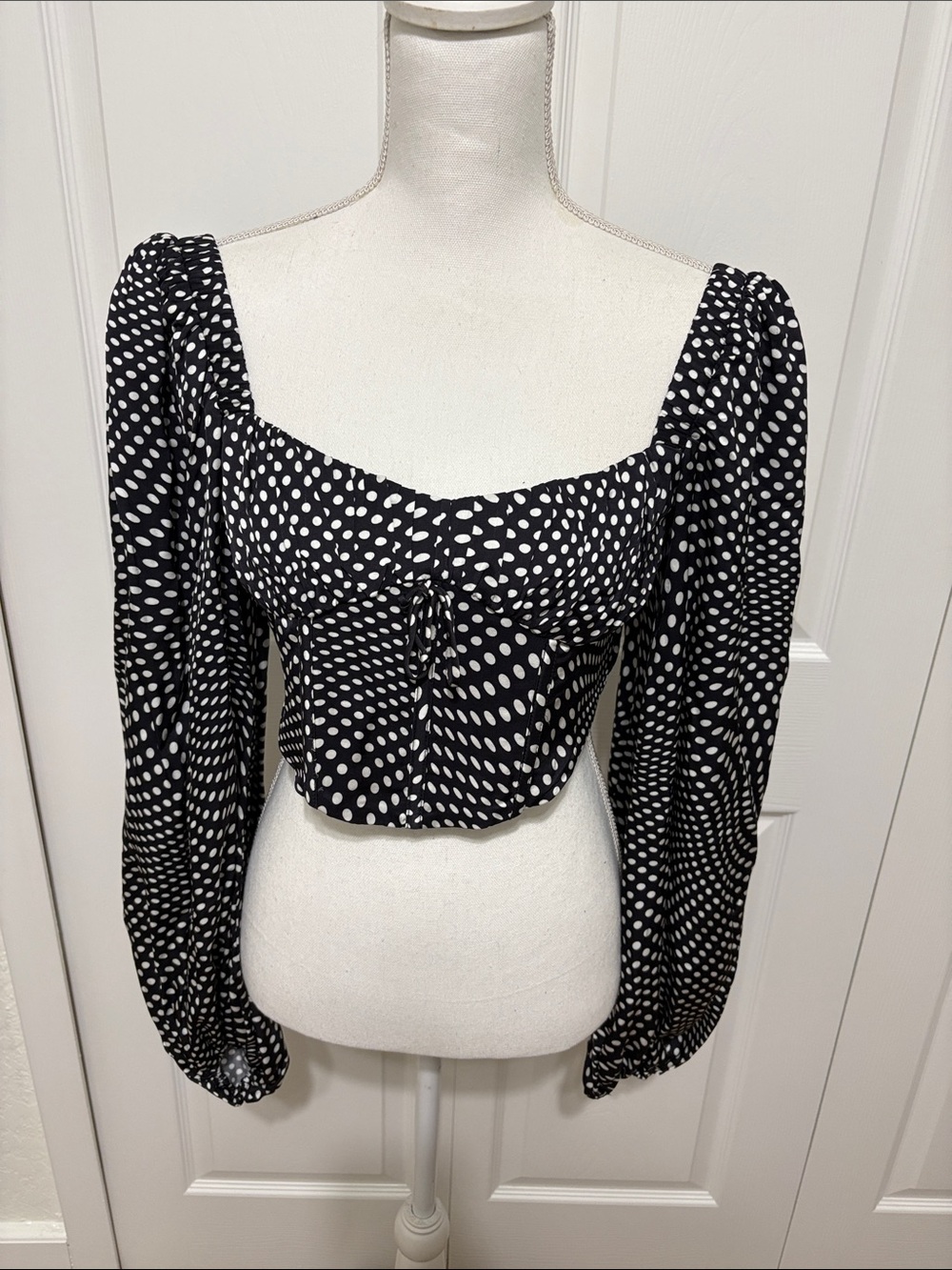 Black and White Polka Dot Puff-Sleeve Crop Top For  Love or Lemons.